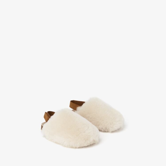 Zara Other - Clearout! Zara girls fur clogs